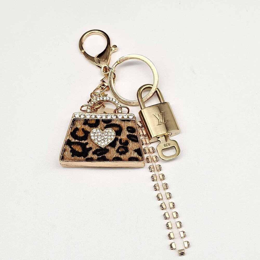 Authentic Louis Vuitton Padlock & Key Gold ✨Unbranded Bag Charm Keychain - Picture 2 of 9